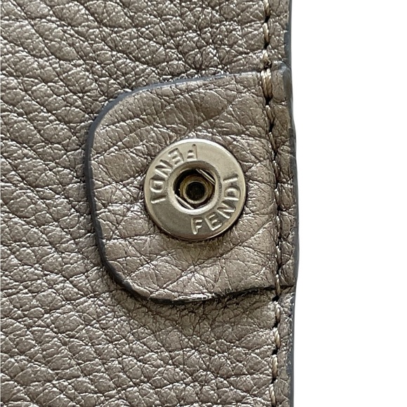 Fendi Vintage Selleria Metallic Pebbled Leather Bifold Wallet - Picture 13 of 16